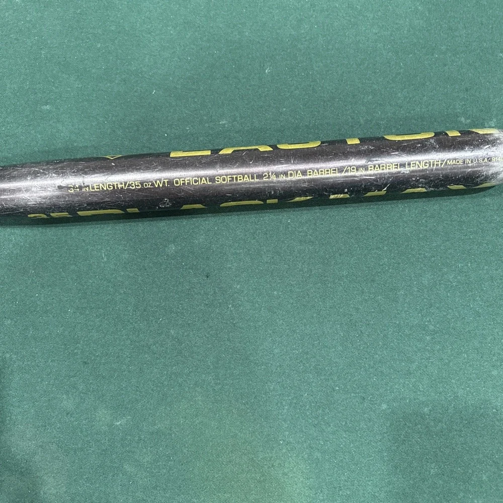 Easton Black Magic‎ S80-3435 2 1/4